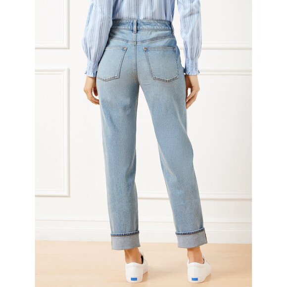 NWT Talbots Womens Petite Size 4 4P Everyday Relaxed Jeans in Canarsie Wash NEW - Picture 2 of 2